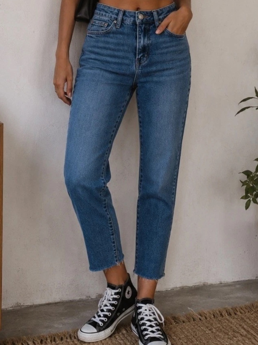 VERVET NWT Slim Straight Mid Rise Jeans